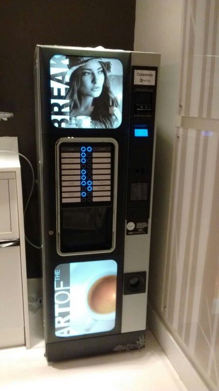Máquina de Café Profissional Água Rasa - Vending Machine de Café